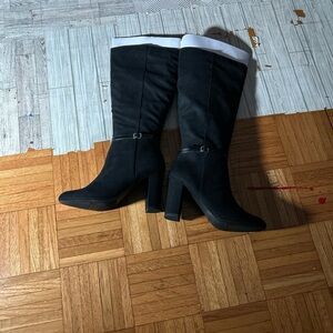 LC Lauren Conrad Black and White Heeled Boots